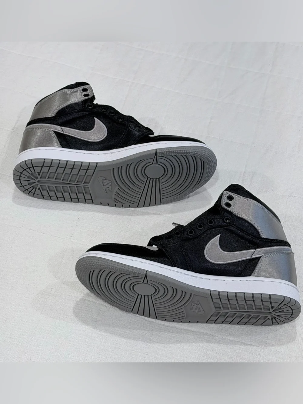 Nike Air Jordan 1 Retro Hi OG Mid Black Silver Grey White Satin Shadow Sneakers